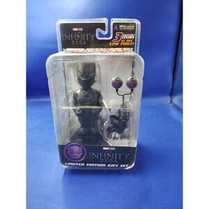 Infinity Saga 'Black Panther' Limited Edition Gift Set(Body Knocker,Scaler,Earbu
